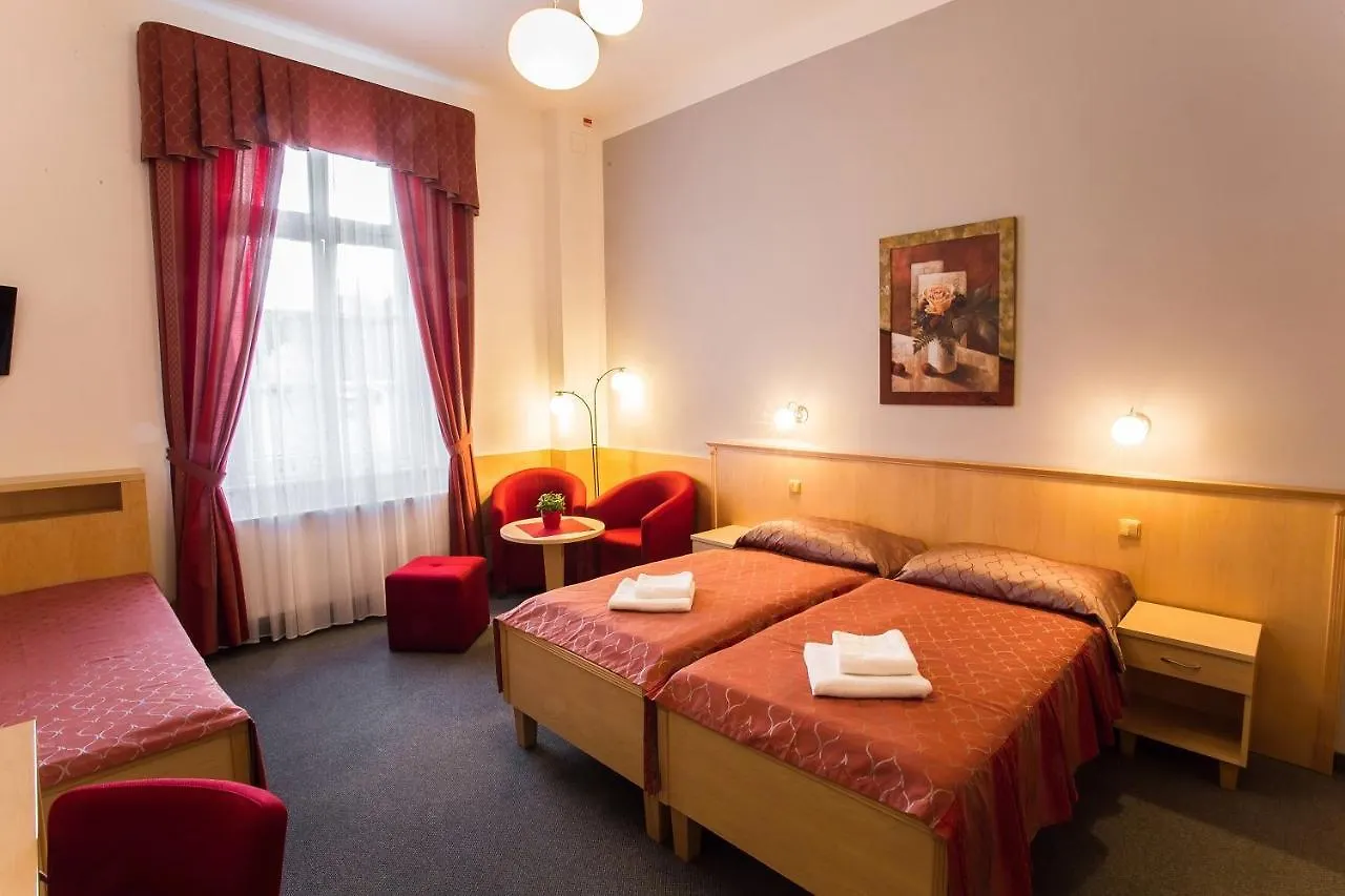 Lazensky Hotel Sadovy Pramen Karlovy Vary